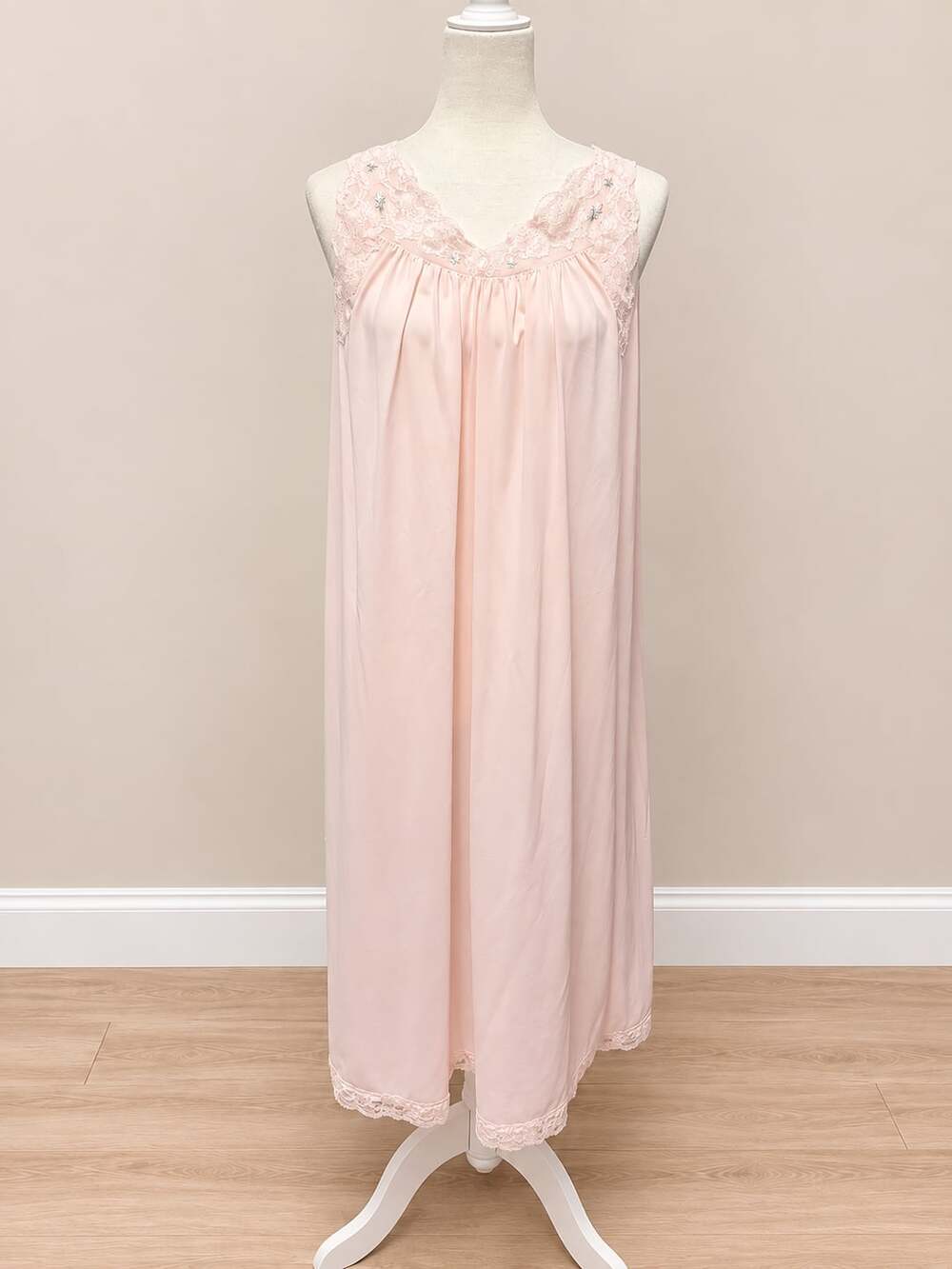 Shadowline Vintage Pink Embroidered Lace Long Nightgown Medium